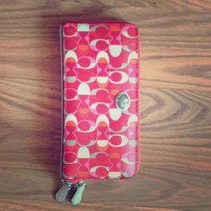 Coach accordion zip wallet